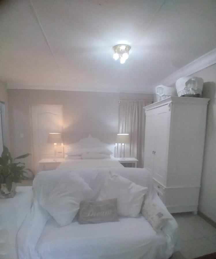 Amethyst Suites Springs  Dış mekan fotoğraf